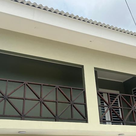 Cataleya Apartments Near Airport ウィレムスタッド エクステリア 写真