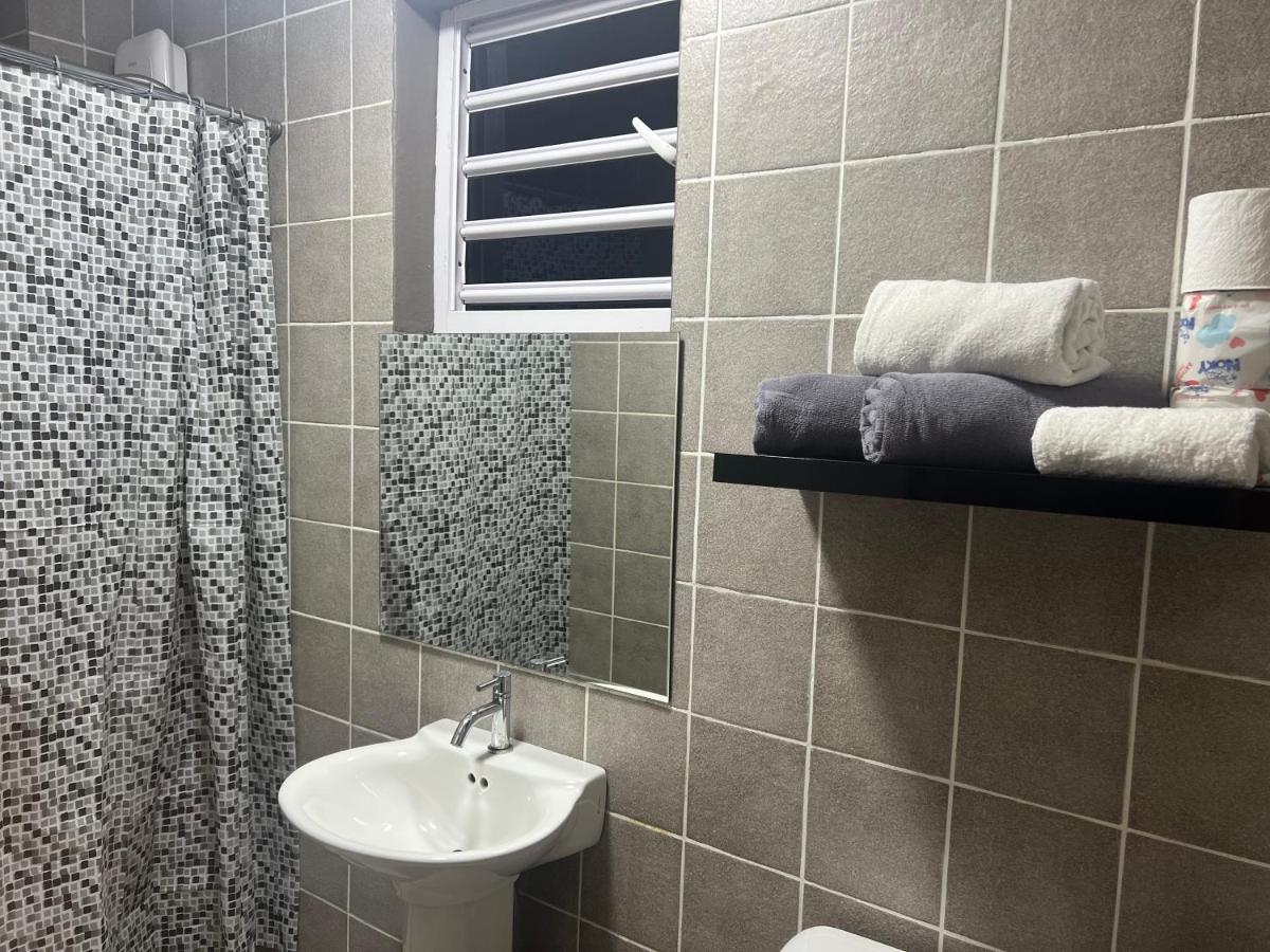 Cataleya Apartments Near Airport ウィレムスタッド エクステリア 写真